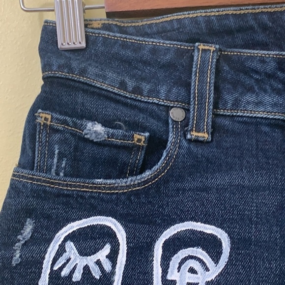 Paige | Custom Margot Jean Mom Painted Denim Artsy Face Distressed Art Shorts 25 - Picture 9 of 17